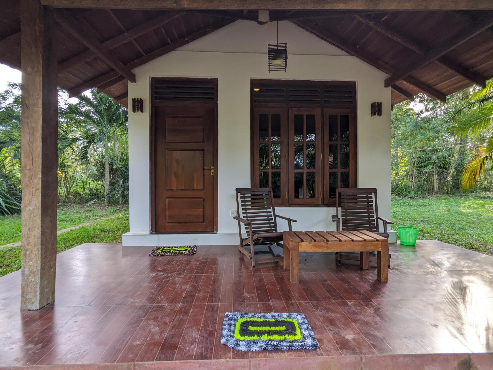 Silent Cabana And Restaurant Marakolliya, Tangalle Exterior photo